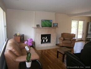 18 Hales Rd in Westport, CT - Building Photo - Building Photo