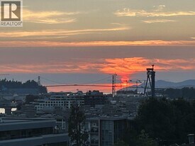 175 W 2nd Ave in North Vancouver, BC - Building Photo