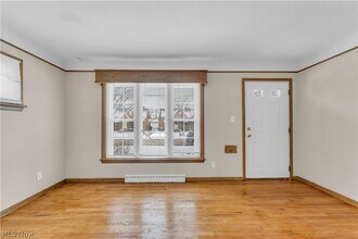 21980 Ivan Ave in Euclid, OH - Building Photo - Building Photo