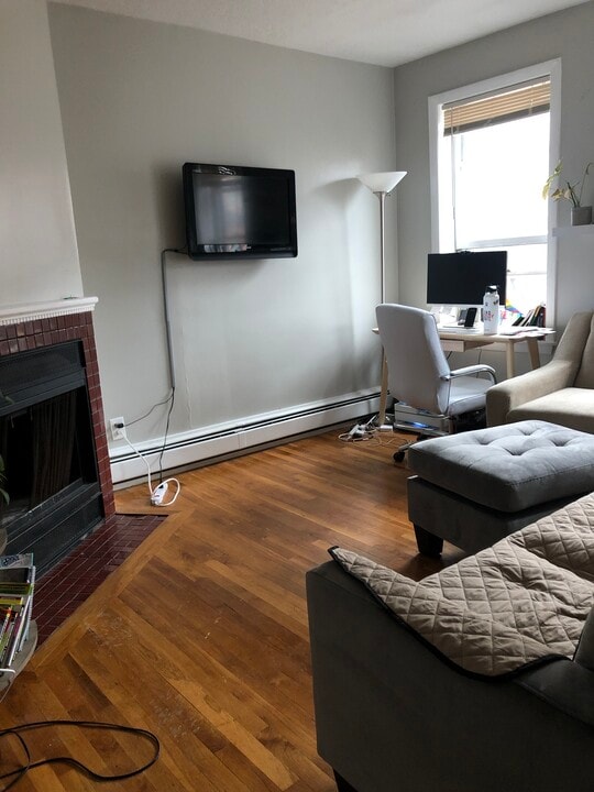 33 Garden St, Unit 4 in Boston, MA - Building Photo