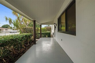 168 SE 9th Ct in Hialeah, FL - Building Photo - Building Photo