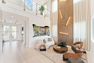 10561 NW 67th Terrace in Doral, FL - Building Photo - Building Photo