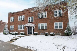 69 E Arcadia Ave, Unit D in Columbus, OH - Building Photo