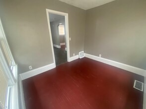 2511 N Logan Ave in Minneapolis, MN - Building Photo - Building Photo
