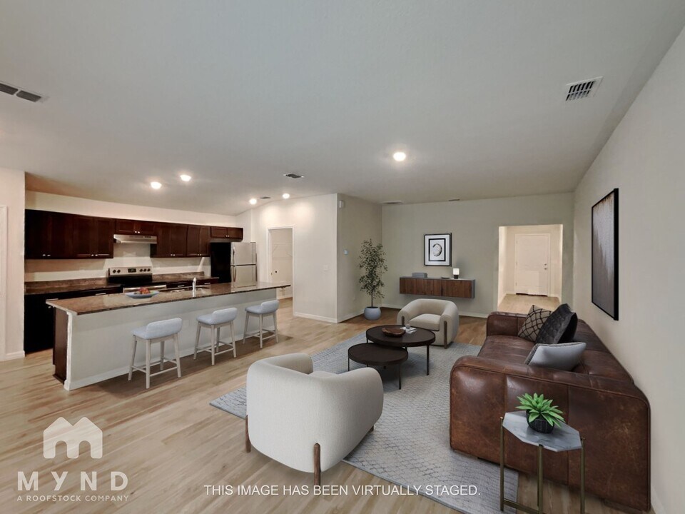 1555 Tan Tara Trl in Jacksonville, FL - Building Photo