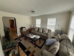 35 Winthrop Ave, Unit 1 in Quincy, MA - Building Photo - Building Photo