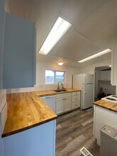 405 Muriel Dr in Dallesport, WA - Building Photo - Building Photo