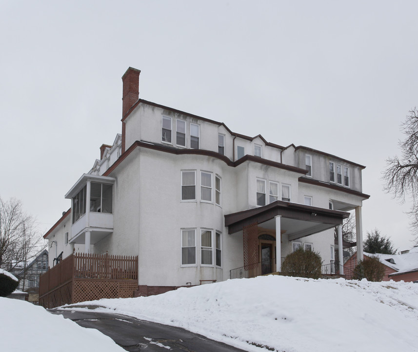 840 Clay Ave in Scranton, PA - Foto de edificio