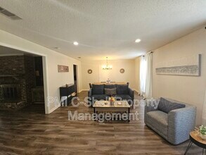 4625 Tree Line Dr in Pensacola, FL - Building Photo - Building Photo