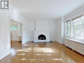 11 Oswald Crescent in Toronto, ON - Building Photo - Building Photo