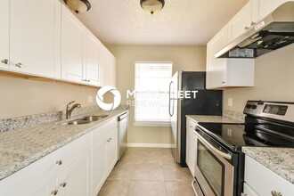 10183 Galesburg in San Antonio, TX - Foto de edificio - Building Photo