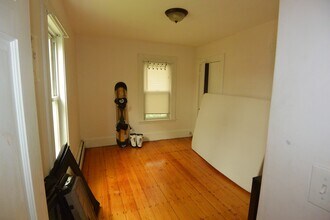 5 Lawrence St, Unit 1 in Boston, MA - Building Photo - Building Photo