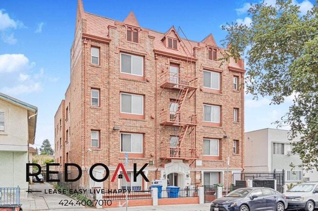 property at 516 N Harvard Blvd