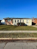 1173 Dudley Ave in Pontiac, MI - Building Photo