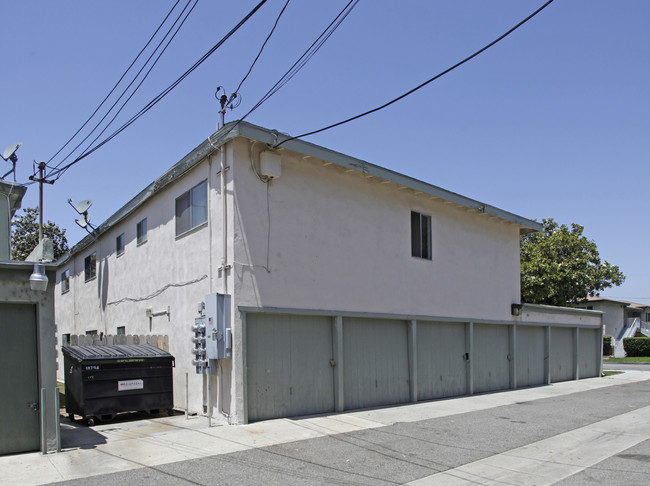 Princeton Apartments in Fullerton, CA - Building Photo - Building Photo