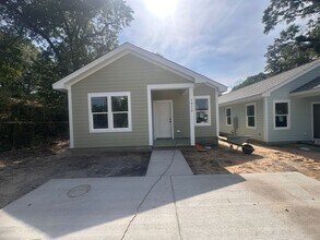 1912 Oak St in Wilmington, NC - Building Photo - Building Photo