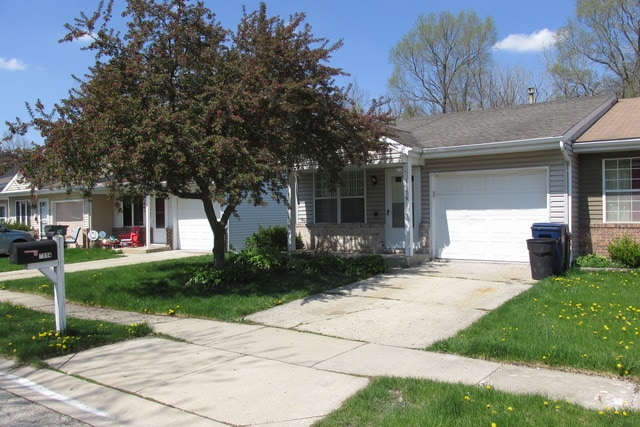 property at 1114 Stratford Ln