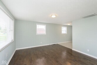 10639 Broadway Ave in Indianapolis, IN - Building Photo - Building Photo