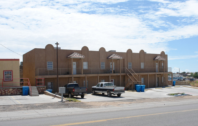 498 Peyton Rd in El Paso, TX - Building Photo - Building Photo