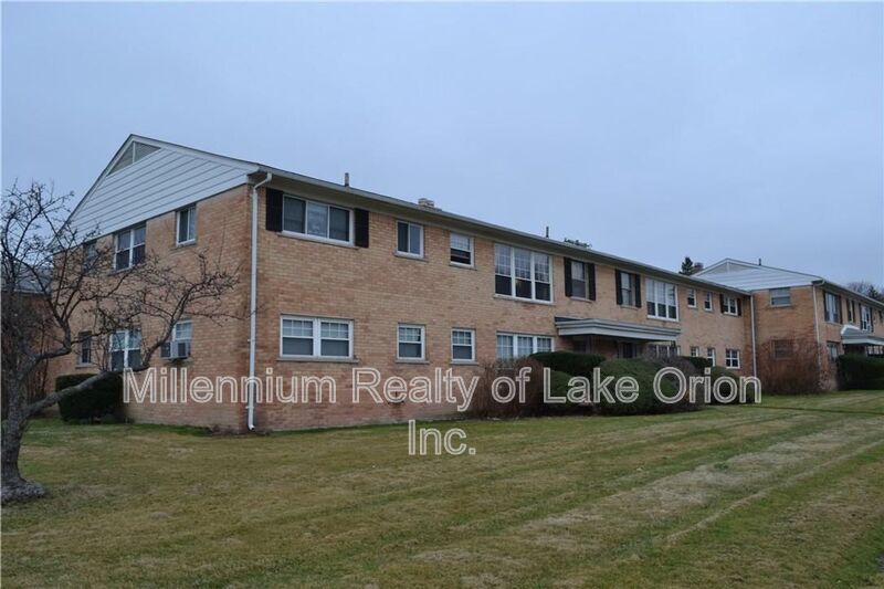 2503 W 13 Mile Rd in Royal Oak, MI - Building Photo