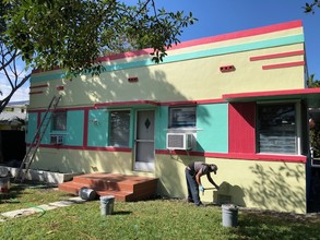 401-403 NE 14th Ave in Fort Lauderdale, FL - Building Photo - Building Photo