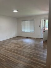 533 Redwood Rd in Bolingbrook, IL - Building Photo - Building Photo