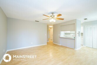 1003 Park St in Seffner, FL - Foto de edificio - Building Photo