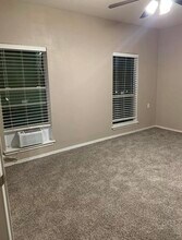 6918 Heathers Way in San Antonio, TX - Foto de edificio - Building Photo