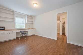 14811 El Miranda Dr in Houston, TX - Building Photo - Building Photo