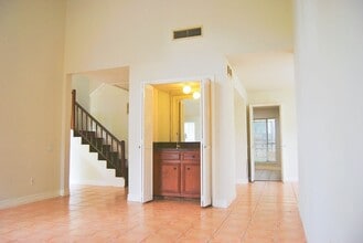 2127 Woodland Springs St in Houston, TX - Building Photo - Building Photo