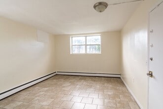 15 Brighton Terrace in Irvington, NJ - Building Photo - Building Photo