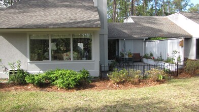 1 High Bluff Rd in Hilton Head Island, SC - Building Photo - Building Photo