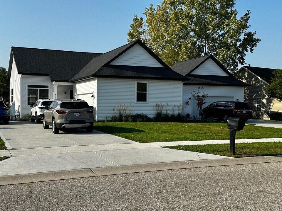 4164-4166 Del Mar Dr SW in Wyoming, MI - Building Photo