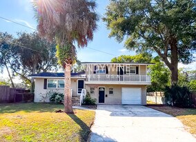 930 Jorick Ct W in Jacksonville, FL - Building Photo