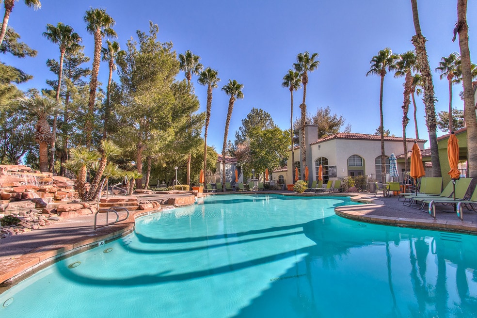 Senior Living Las Vegas With Garages