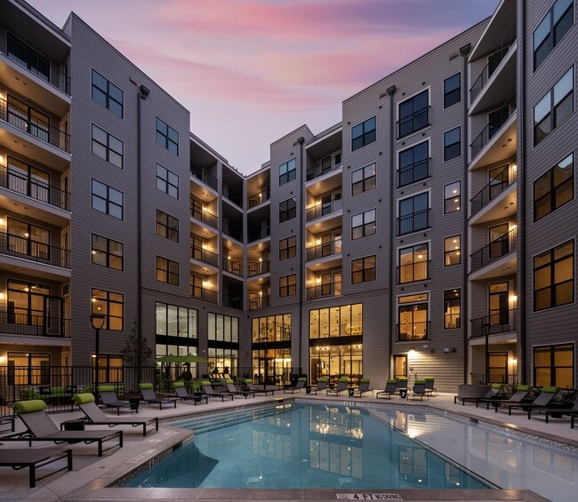 Alton East in Atlanta, GA - Foto de edificio - Building Photo