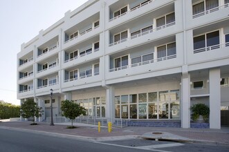 CocoStyle Residences in Coconut Grove, FL - Building Photo - Building Photo