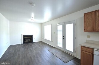 4 Ridge Rd SE in Washington, DC - Building Photo - Building Photo