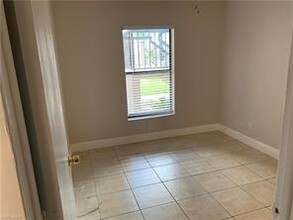 5317 Summerlin Rd-Unit -1706 in Ft. Myers, FL - Building Photo - Building Photo