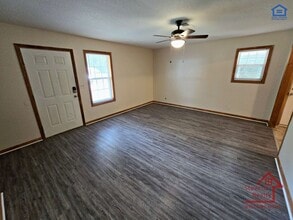 1986 Bouton Bend in Cookeville, TN - Building Photo - Building Photo