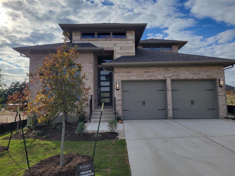 113 Blf Crk Ln in Andice, TX - Building Photo