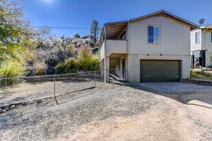 1650 Emerald Dr in Prescott, AZ - Building Photo