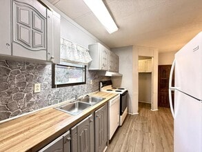 965 Weems Chapel Rd in Mosheim, TN - Building Photo - Building Photo