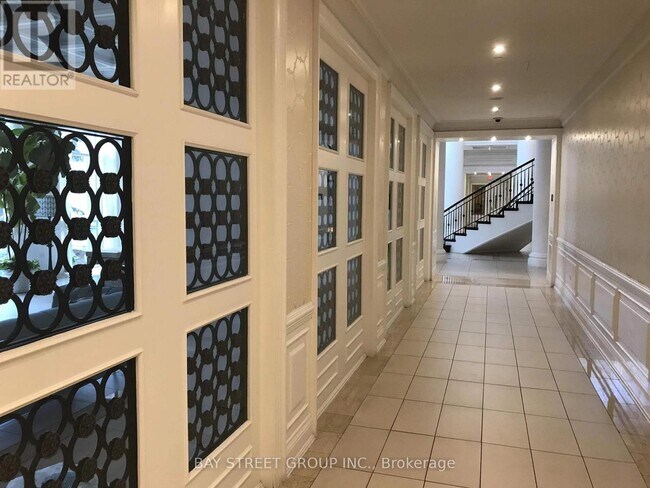 25 Greenview Ave in Toronto, ON - Building Photo - Building Photo