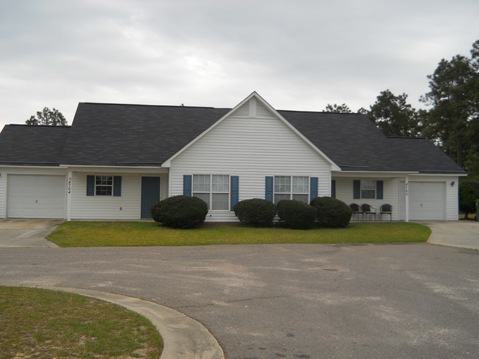 4733 Banks Ct in Hope Mills, NC - Building Photo