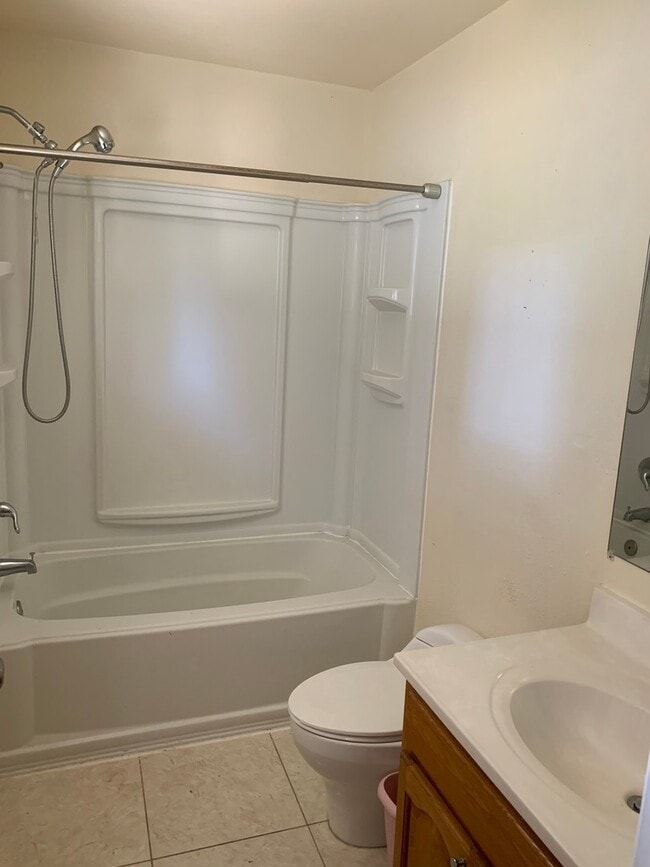 615 Canvasback Dr in Suisun City, CA - Foto de edificio - Building Photo