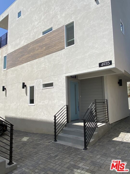 4935 20th St in Los Angeles, CA - Building Photo - Building Photo