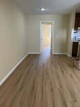 18650 Hatteras St in Tarzana, CA - Foto de edificio - Building Photo