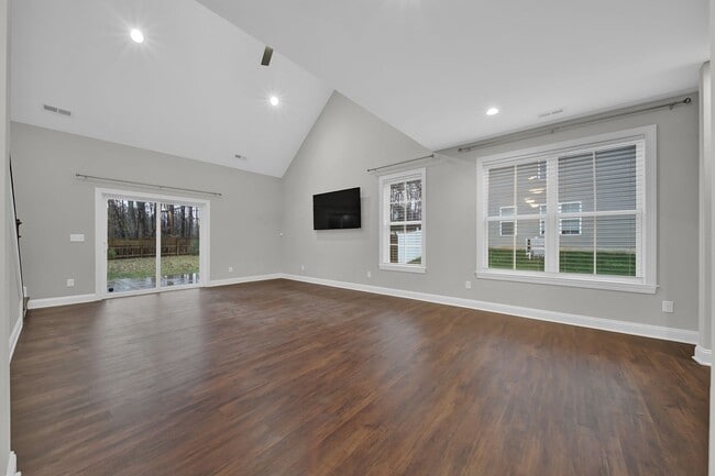 10615 Forest Dr in Matthews, NC - Building Photo - Building Photo