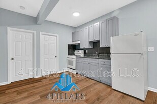 803 E Chicago Ave in East Chicago, IN - Building Photo